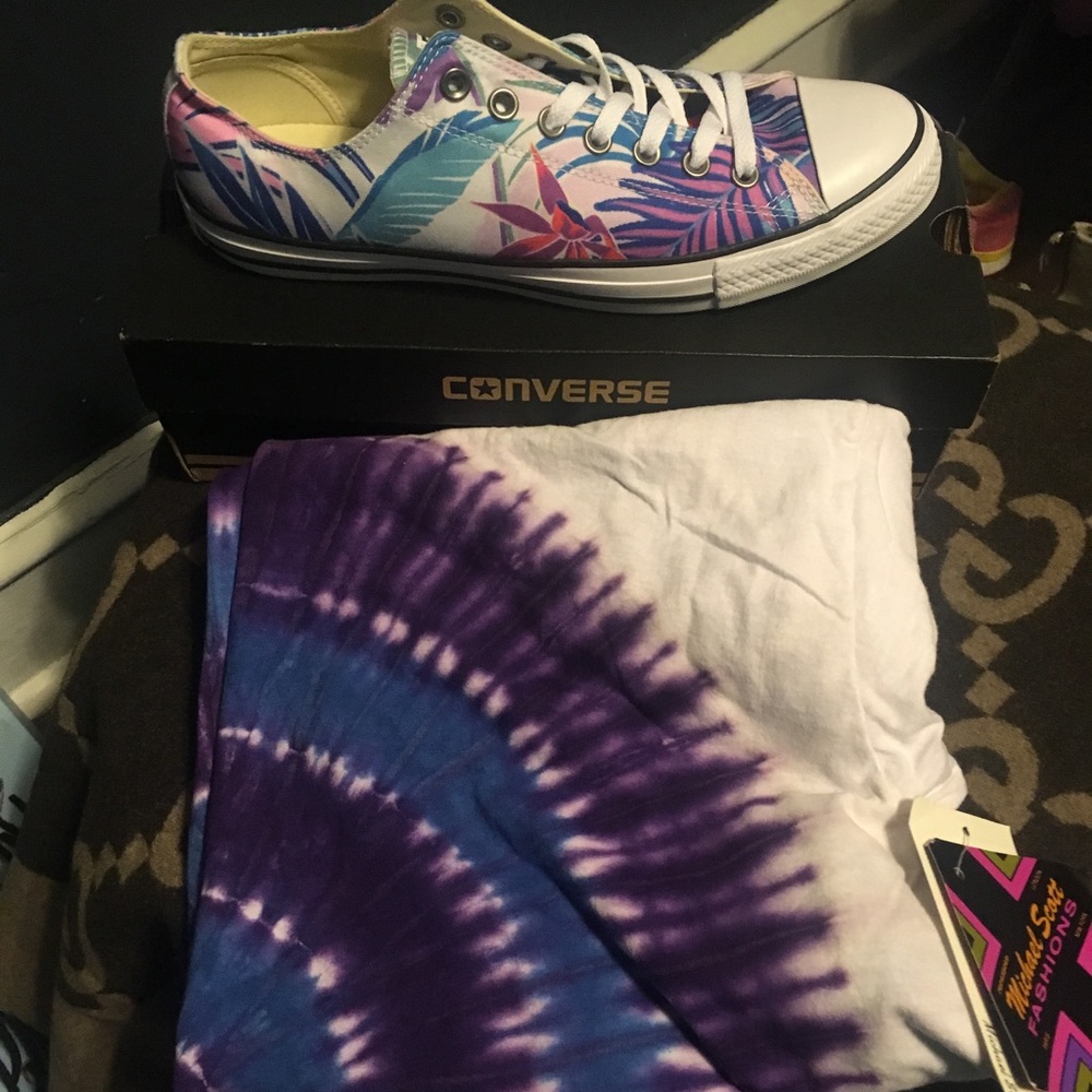 Sneakers and tee shirt